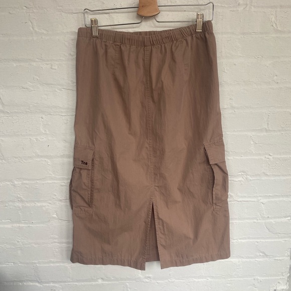 Aritizia Tna Brown Skirt Size Medium - Picture 4 of 9